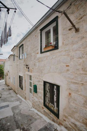 Domus 